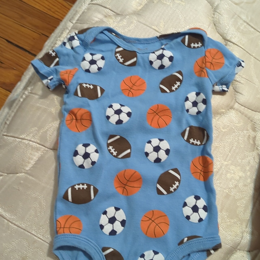 Baby boy clothes sizes 6-9 m 12m and one blanket